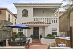 D809 - Deal Villa - Image 2