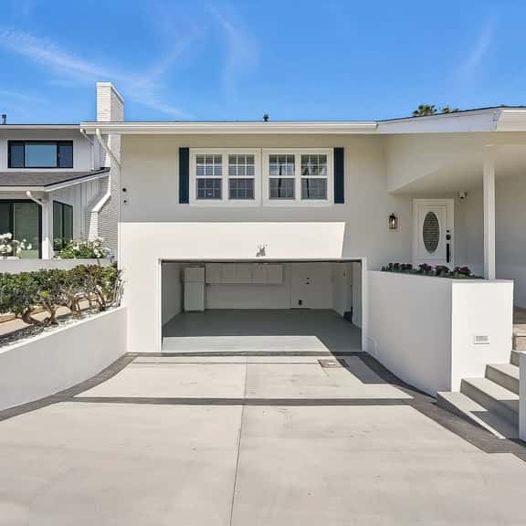 P8463 - Shores Luxury - Image 1
